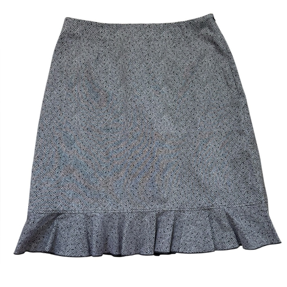 Hanna Andersson Chevron Stripe Gray and Black Ruffled Hem Skirt Size 12 Petite